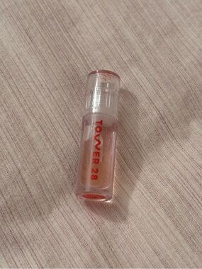 Mini Tower 28 Clear Lip Gloss - Chill ❄️